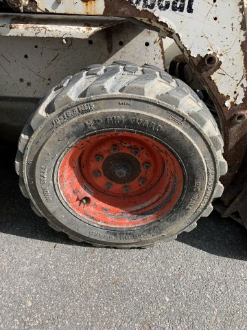 747460-16 BobCat S130 -04 incl. Pit bucket, pallet forks, planer bucket