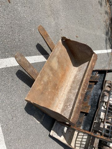 747460-19 BobCat S130 -04 incl. Pit bucket, pallet forks, planer bucket