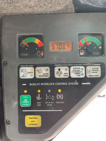 747460-26 BobCat S130 -04 incl. Pit bucket, pallet forks, planer bucket