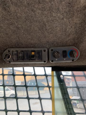 747460-29 BobCat S130 -04 incl. Pit bucket, pallet forks, planer bucket