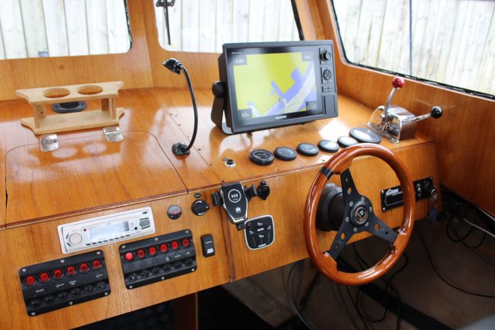763767-14 Baltic 800 work boat with Vattenjet, Mercruiser 7.3L diesel V8, Garmin 12 "plotter