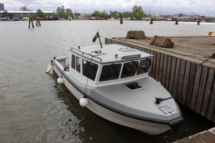 763767-1 Baltic 800 work boat with Vattenjet, Mercruiser 7.3L diesel V8, Garmin 12 "plotter