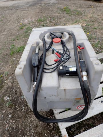 792398-2 Diesel tank 200 liters with pump