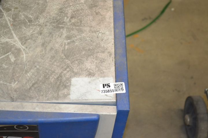 735855-2 Truck charger CMP 2100