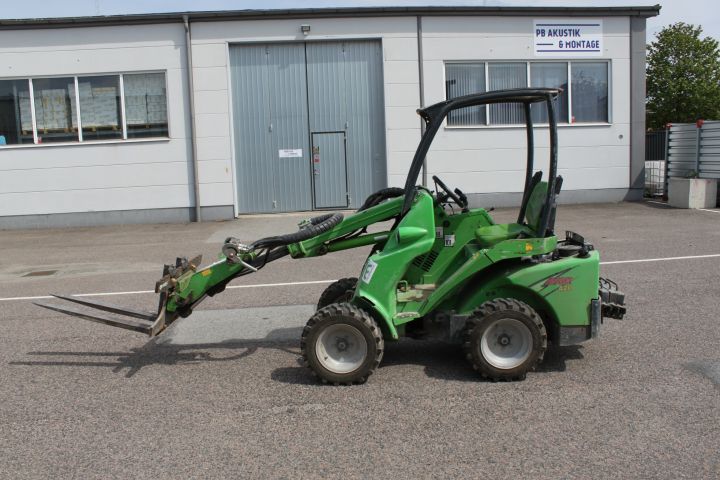 792836-6 Skid steer loader Avant 420 -12 with accessories