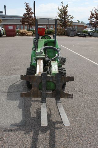 792836-8 Skid steer loader Avant 420 -12 with accessories