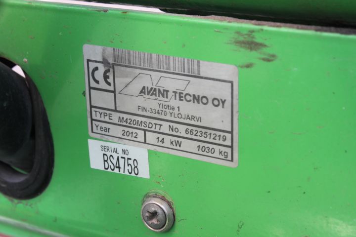 792836-10 Skid steer loader Avant 420 -12 with accessories