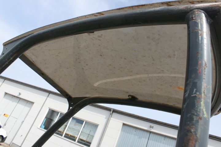 792836-16 Skid steer loader Avant 420 -12 with accessories