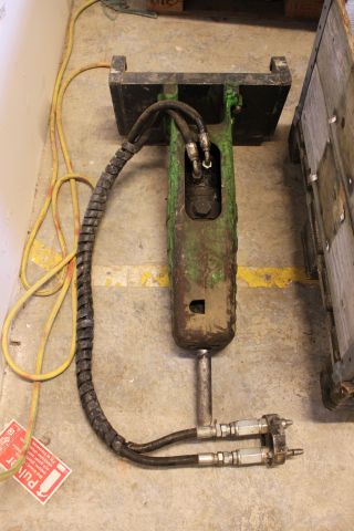 792836-21 Skid steer loader Avant 420 -12 with accessories