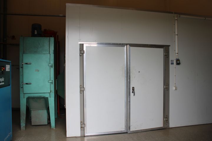 719030-2 Blästercontainer 4.5x3.3m med travers