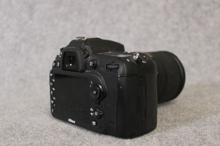 746427-6 System Camera - Nikon - D7100