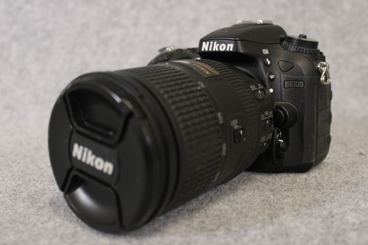 746427-16 System Camera - Nikon - D7100
