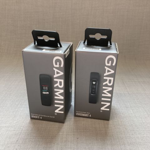 792573-1 Activity bracelet Garmin Vivosmart 4, Black / Slate L - Garmin Vivofit 4 Black (S / M)