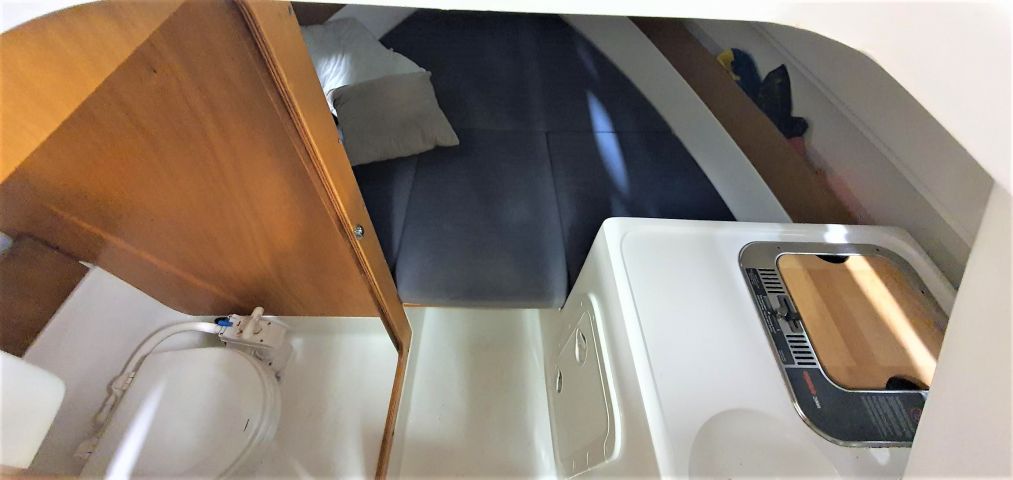 797800-6 Aquamar Bahia 2007 with Mercury 125 hp 2 stroke 2001 + boat trailer Thule 1300kg