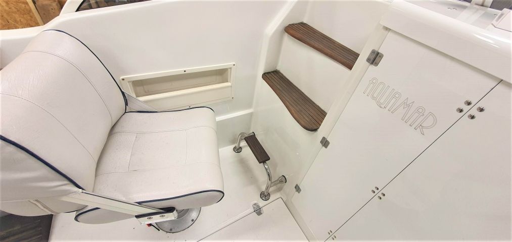 797800-22 Aquamar Bahia 2007 with Mercury 125 hp 2 stroke 2001 + boat trailer Thule 1300kg