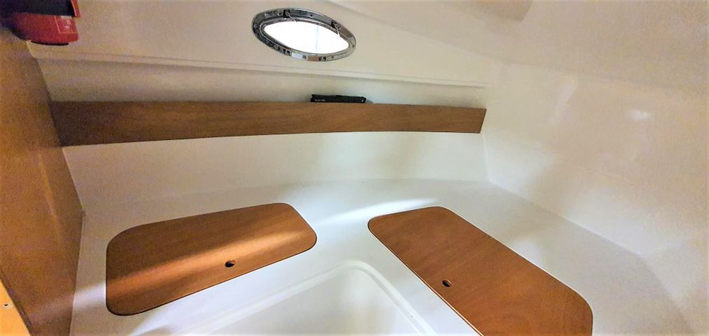 797800-28 Aquamar Bahia 2007 with Mercury 125 hp 2 stroke 2001 + boat trailer Thule 1300kg