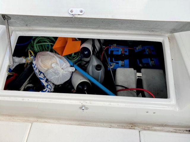 797800-42 Aquamar Bahia 2007 with Mercury 125 hp 2 stroke 2001 + boat trailer Thule 1300kg