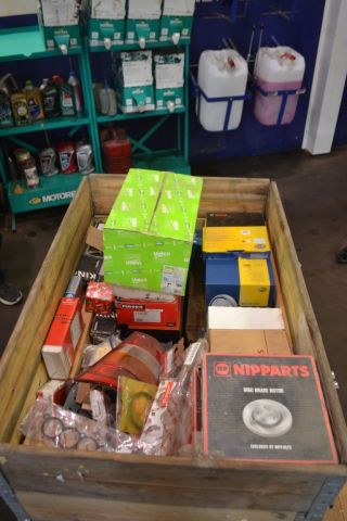 797315-1 Pallet with various car parts