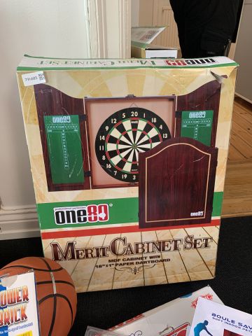 796685-9 Sports and toys