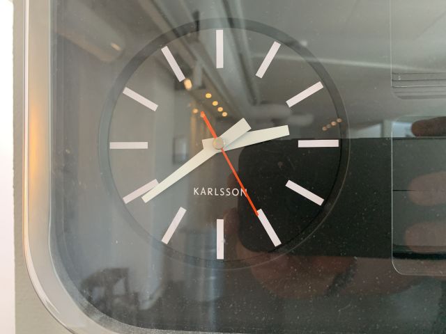 796733-2 Wall clock Retro Karlsson