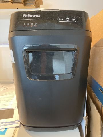 796719-2 Document shredder Fellows as well as tools and office supplies