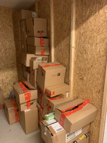 711762-13 Stock compact fluorescent lamps Airam, Osram, Megaman