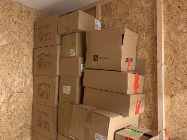 711762-14 Stock compact fluorescent lamps Airam, Osram, Megaman