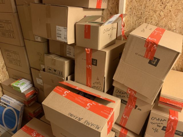 711762-17 Stock compact fluorescent lamps Airam, Osram, Megaman