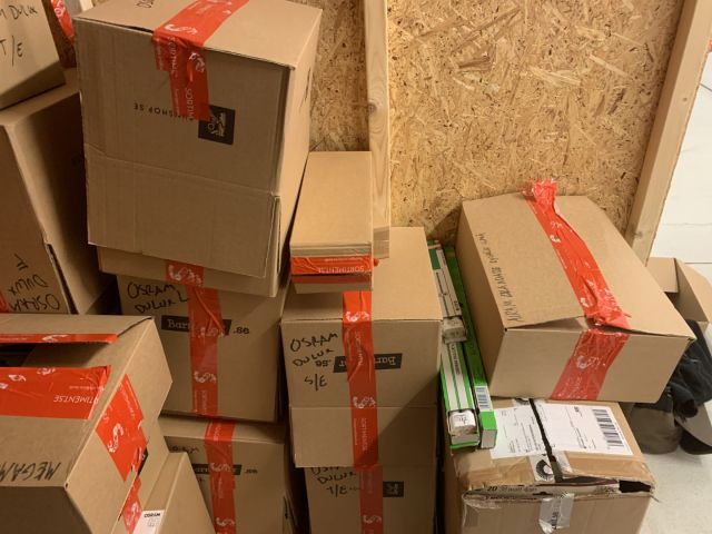 711762-18 Stock compact fluorescent lamps Airam, Osram, Megaman