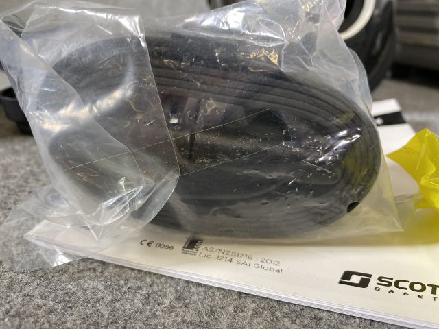 745689-13 Protective mask - SCOTT Phantom Vision with waist belt and battery pack