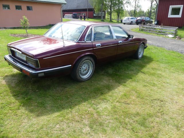 735915-5 Jaguar Daimler -1992