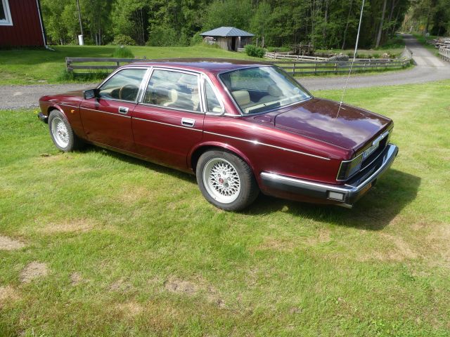 735915-3 Jaguar Daimler -1992
