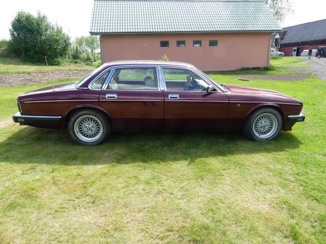 735915-6 Jaguar Daimler -1992