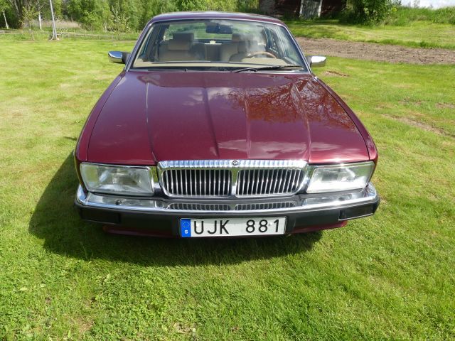 735915-8 Jaguar Daimler -1992