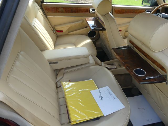 735915-11 Jaguar Daimler -1992