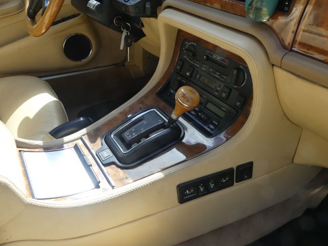 735915-16 Jaguar Daimler -1992