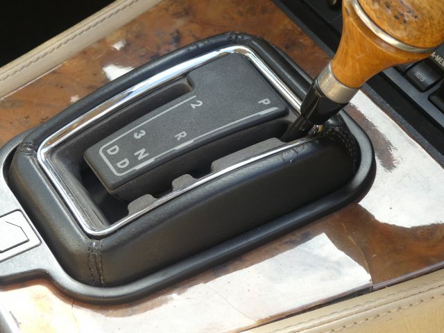 735915-17 Jaguar Daimler -1992