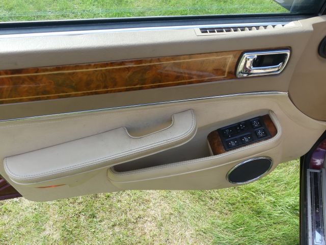 735915-20 Jaguar Daimler -1992