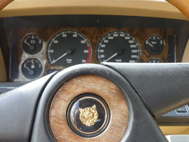 735915-22 Jaguar Daimler -1992