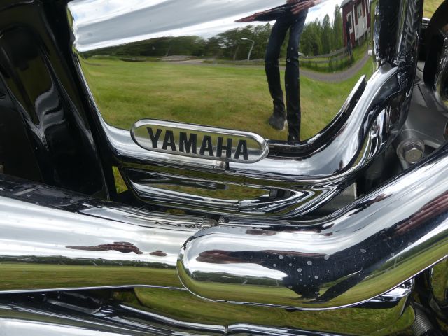 735919-10 Yamaha XVS 1100 -03