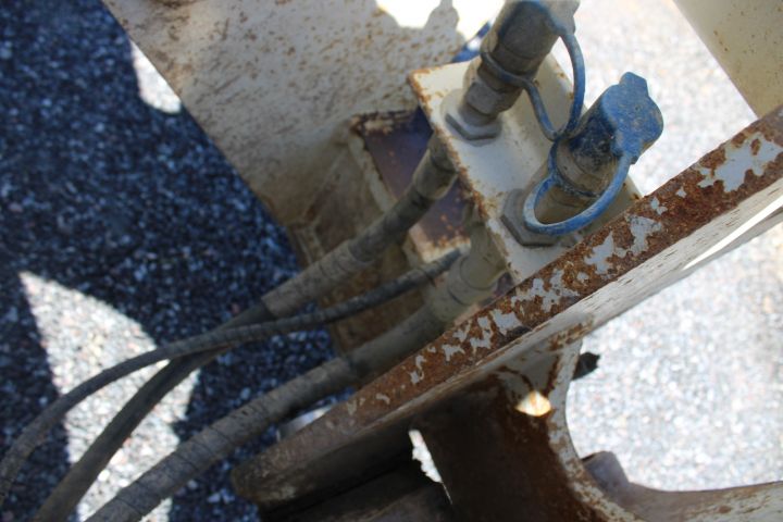 744870-21 Liebherr 580 Wheel loader 12127 h -2011 incl. bucket