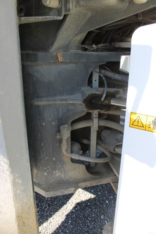 744870-23 Liebherr 580 Wheel loader 12127 h -2011 incl. bucket