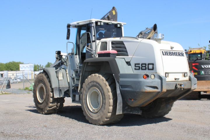 744870-31 Liebherr 580 Wheel loader 12127 h -2011 incl. bucket