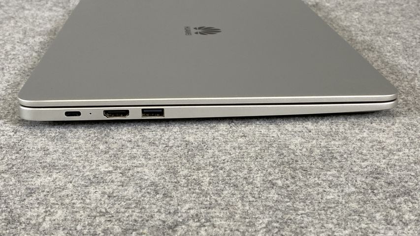 745677-6 Laptop - HUAWEI MateBook, Mod: VLT-W50 - 238 GB