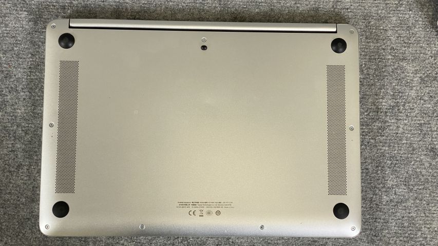 745677-9 Laptop - HUAWEI MateBook, Mod: VLT-W50 - 238 GB