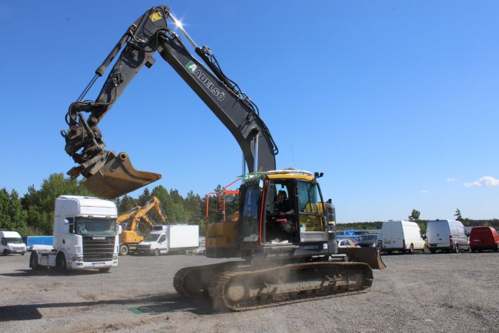744868-8 Volvo Ecr 235E L incl. Accessories 5389h