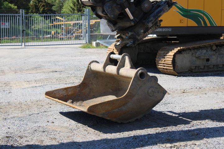 744868-10 Volvo Ecr 235E L incl. Accessories 5389h