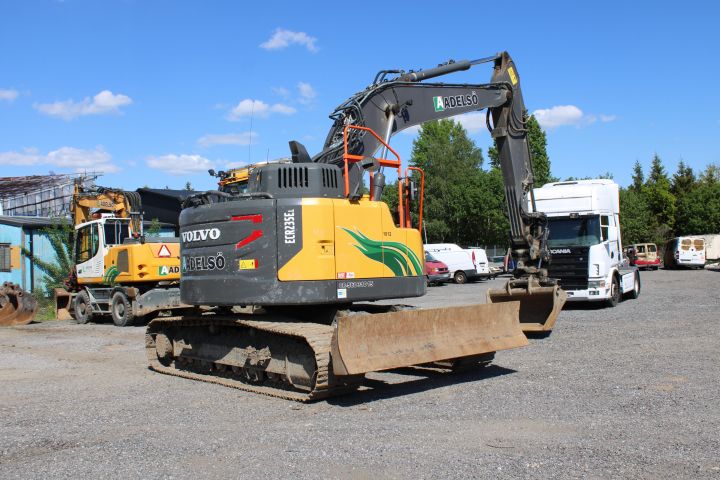 744868-51 Volvo Ecr 235E L incl. Accessories 5389h