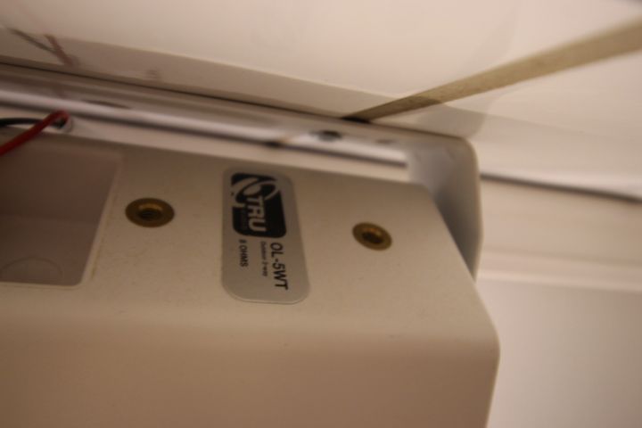 798502-7 Multiroom amplifier VSSL A.6 with five speakers