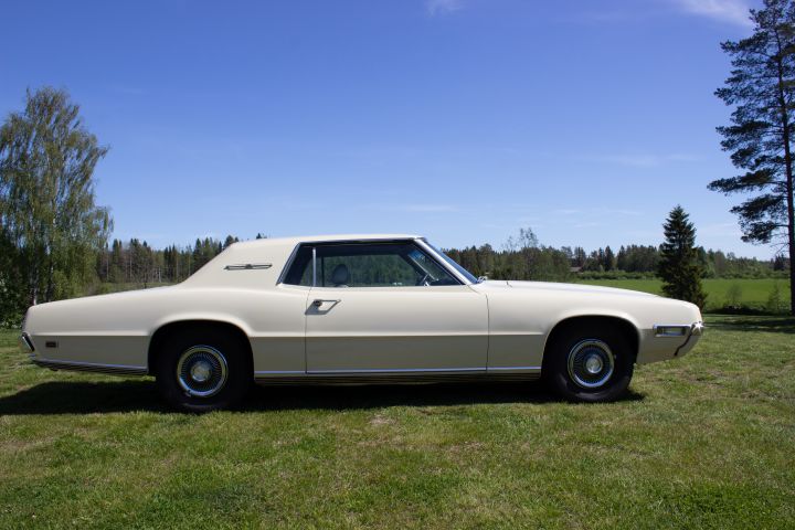 753165-7 Ford Thunderbird -1969